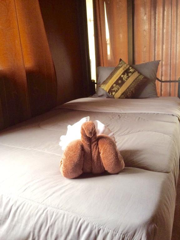 L.J.Guesthouse Ko Pha Ngan Esterno foto