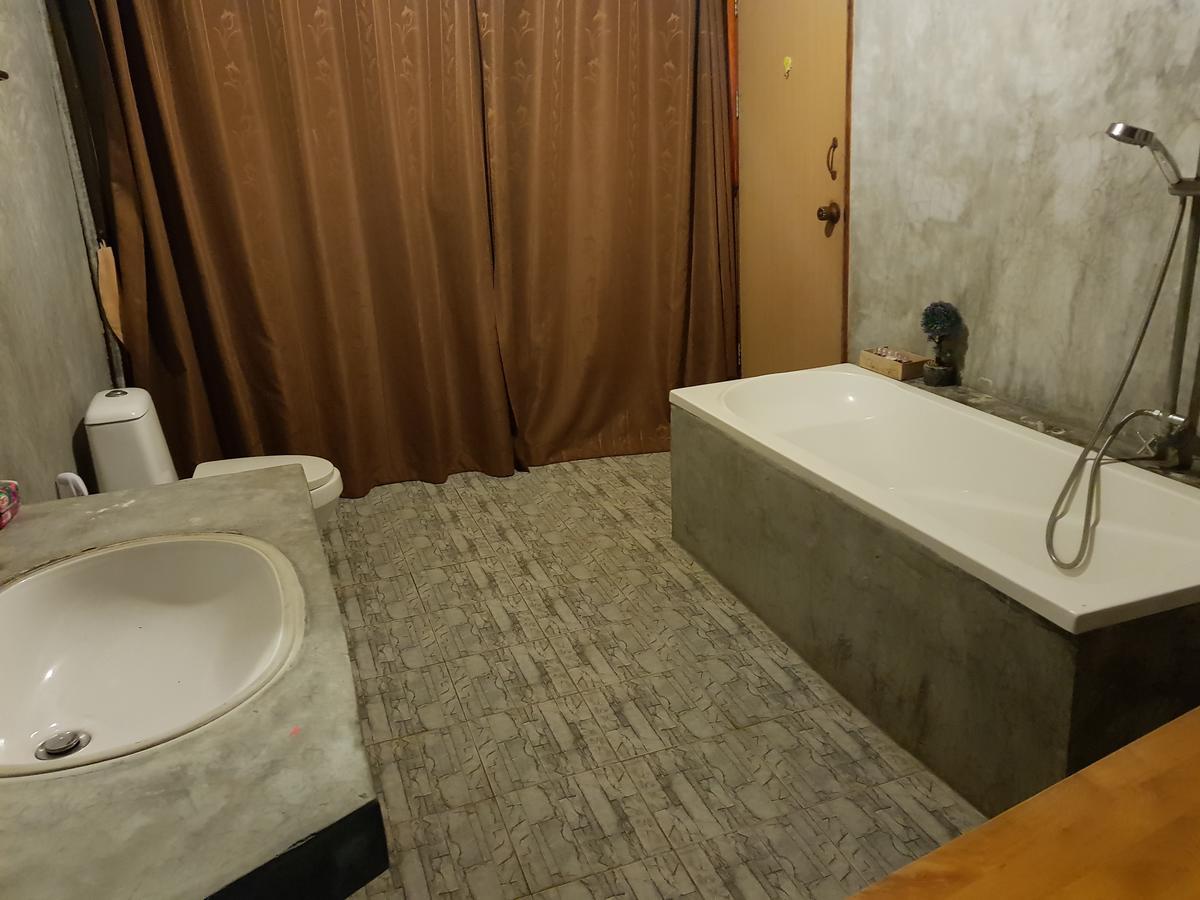 L.J.Guesthouse Ko Pha Ngan Esterno foto